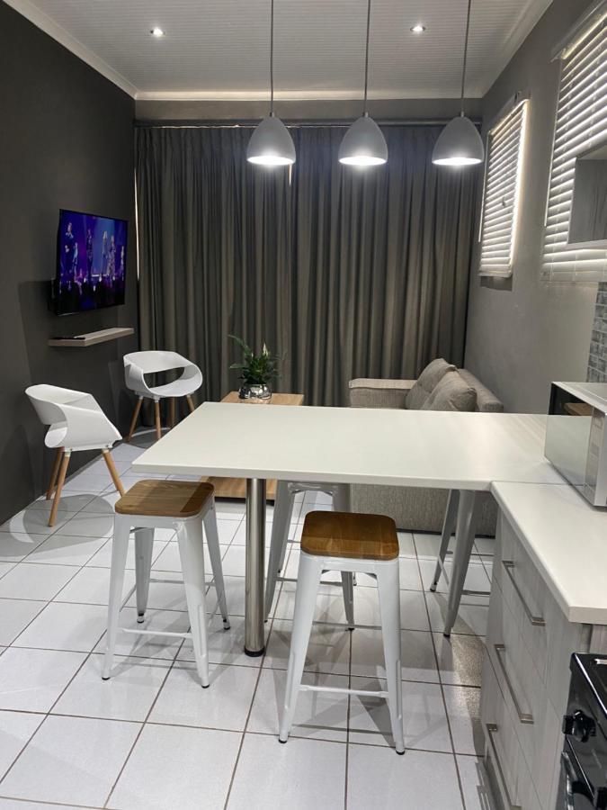 Adventure Apartment - Colchester - 5Km From Elephant Park 外观 照片