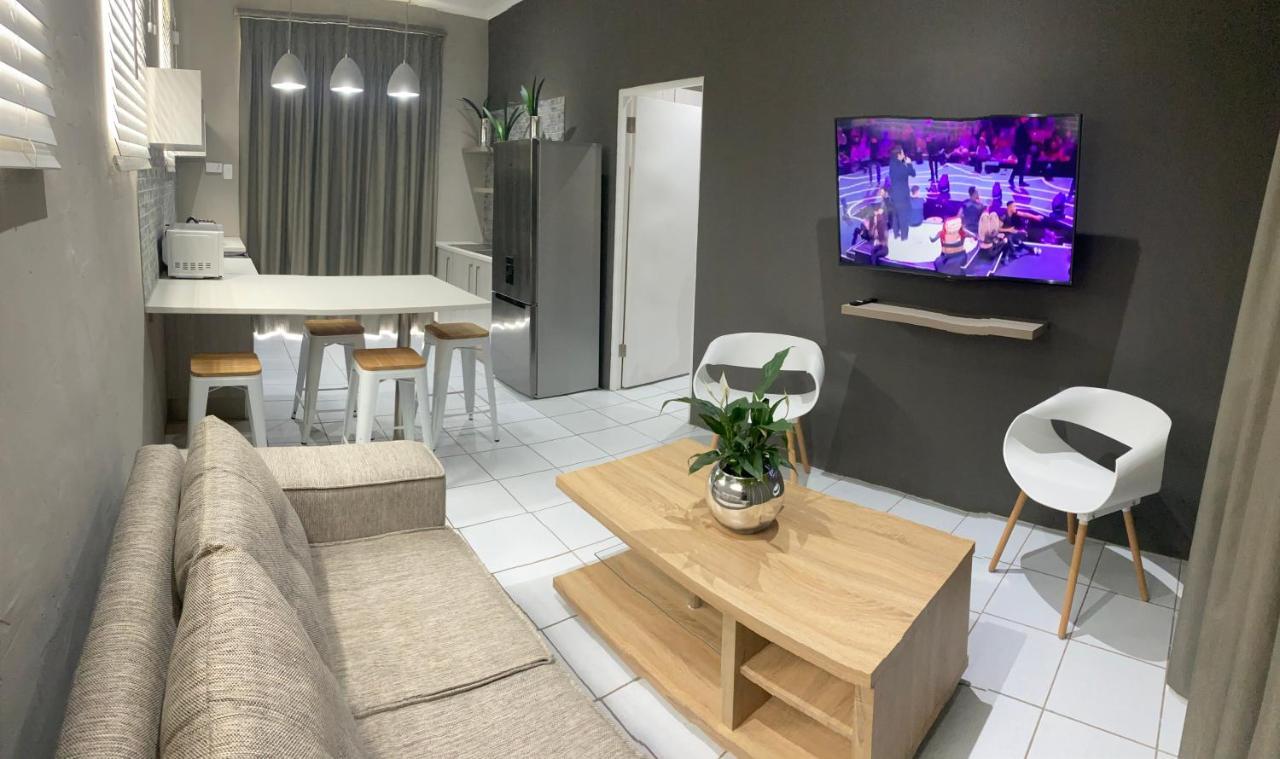 Adventure Apartment - Colchester - 5Km From Elephant Park 外观 照片