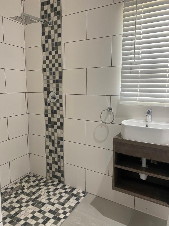 Adventure Apartment - Colchester - 5Km From Elephant Park 外观 照片