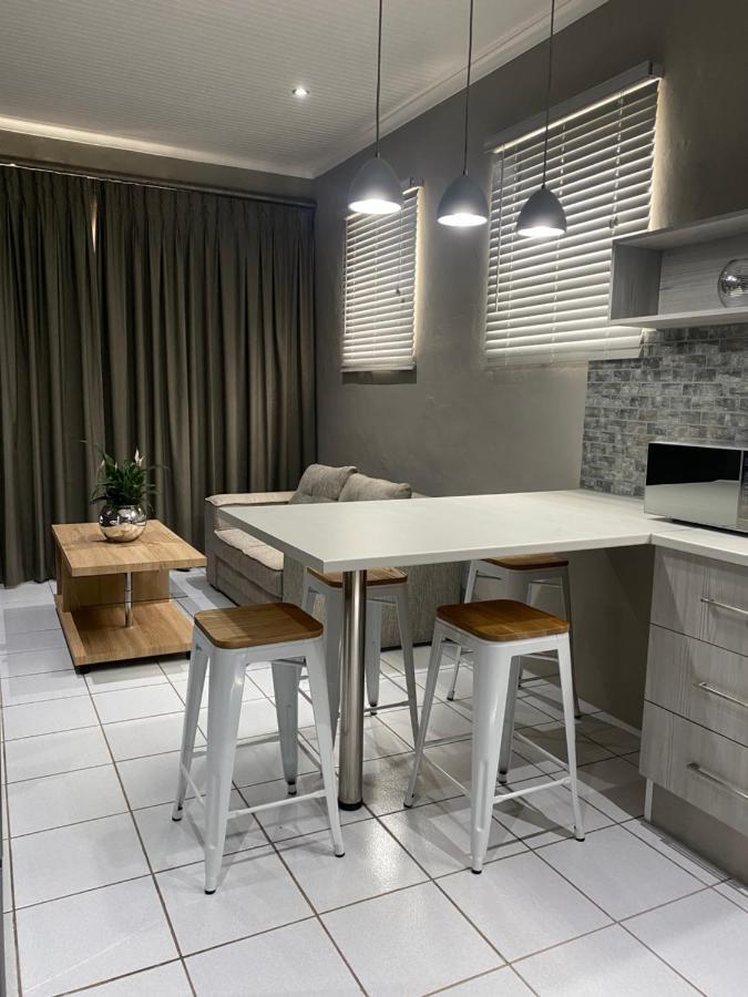 Adventure Apartment - Colchester - 5Km From Elephant Park 外观 照片